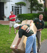 College Hunks Hauling Junk a franchise opportunity from Franchise Genius